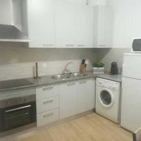 Isaura Henriques Apartment *