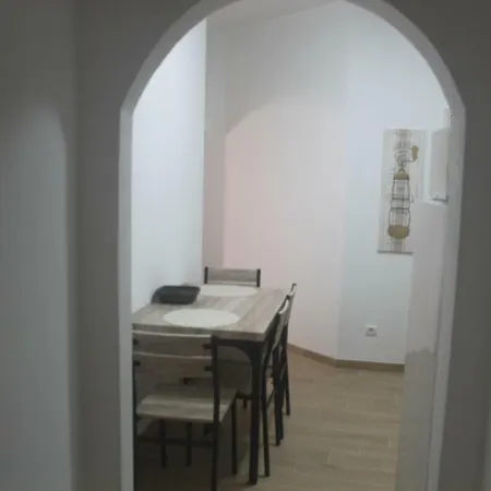 Isaura Henriques 佩尼契