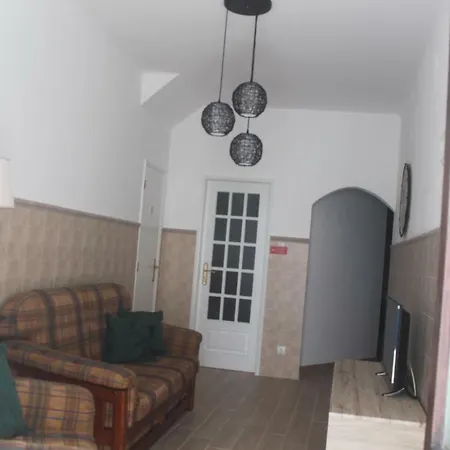 Isaura Henriques * 佩尼契