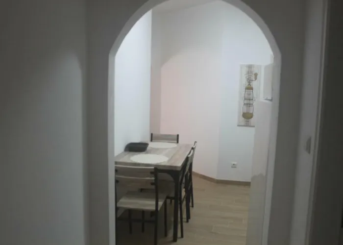 Isaura Henriques Пениши